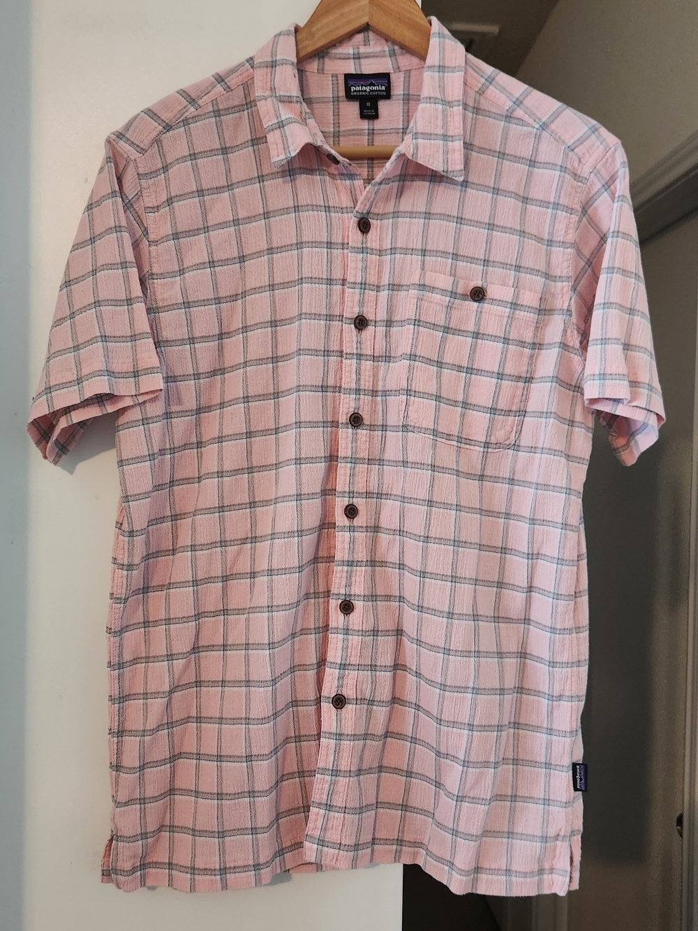 Patagonia Shirt Mens Med Pink Blue Plaid Organic Cotton Short Sleeve Button Up